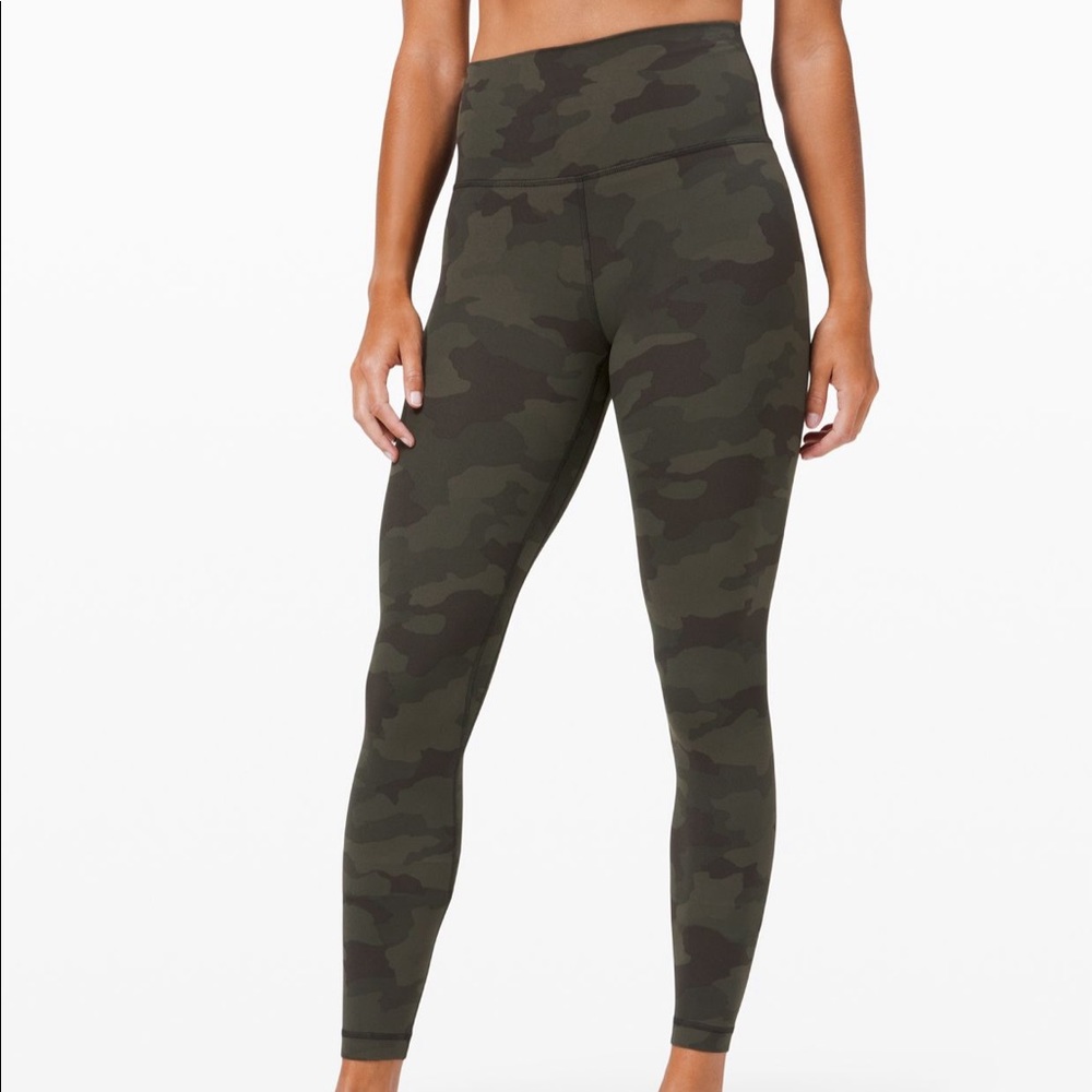 Lululemon green camo leggings. Size 6.